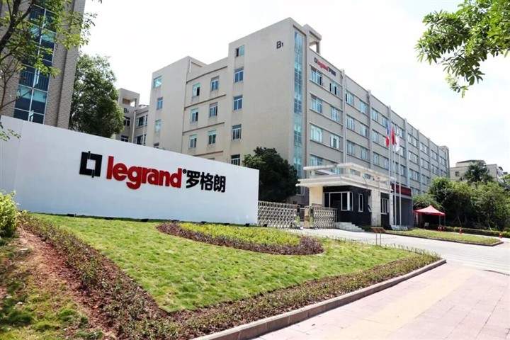 喜讯 | 罗格朗智能电气荣获2025年十大智能家居品牌奖、综合布线领先品牌奖！